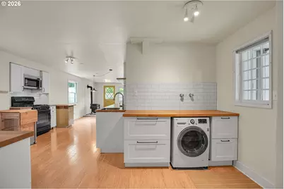 7934 N Hurst Ave, Portland, OR 97203 - Photo 18