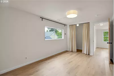 7934 N Hurst Ave, Portland, OR 97203 - Photo 36