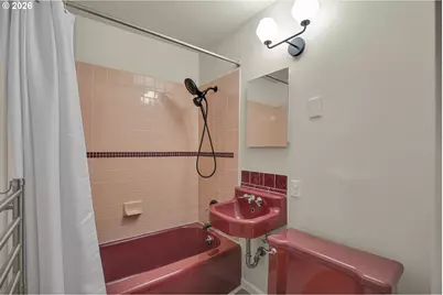 7934 N Hurst Ave, Portland, OR 97203 - Photo 28