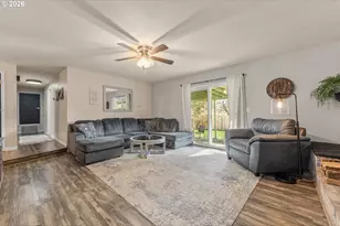 808 NE Craig St, Myrtle Creek, OR 97457 - Photo 6