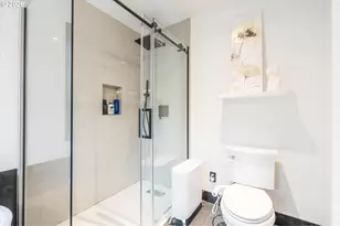 511 SE 15th St, Gresham, OR 97080 - Photo 26