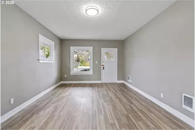 10104 SE Holgate Blvd, Portland, OR 97266 - Photo 4
