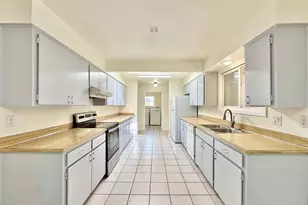 16720 SE Clinton St, Portland, OR 97236 - Photo 8