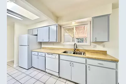 16720 SE Clinton St, Portland, OR 97236 - Photo 10