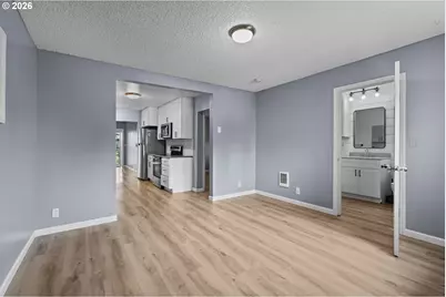 1102 Cowlitz Way, Kelso, WA 98626 - Photo 2