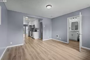 1102 Cowlitz Way, Kelso, WA 98626 - Photo 2