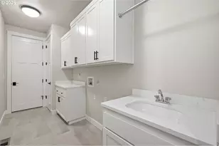 2153 Majestic Pl, Eugene, OR 97403 - Photo 40
