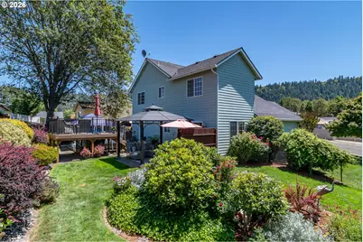 600 SE Parkway Dr, Winston, OR 97496 - Photo 44