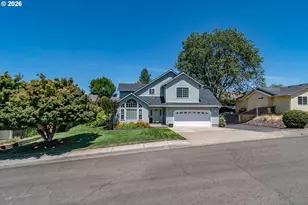600 SE Parkway Dr, Winston, OR 97496 - Photo 48