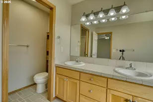 455 B St, Columbia City, OR 97018 - Photo 32