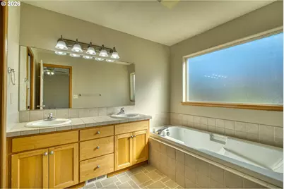 455 B St, Columbia City, OR 97018 - Photo 30