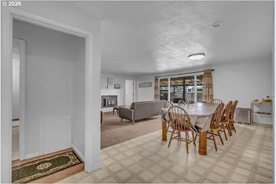 6637 Rochester St, Salem, OR 97305 - Photo 40