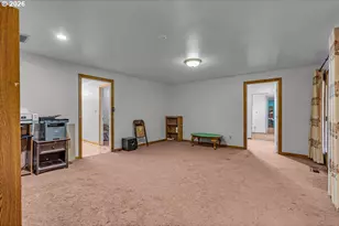 6637 Rochester St, Salem, OR 97305 - Photo 32