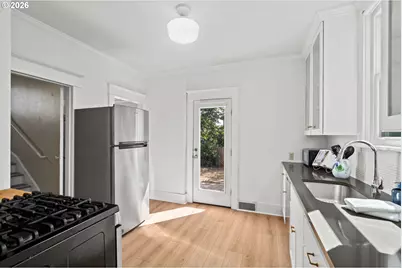 7754 SE Milwaukie Ave, Portland, OR 97202 - Photo 8