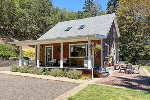 855 San Souci Dr, Roseburg, OR 97471 - Photo 2