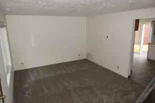 174 NW Stoneway Dr, Salem, OR 97304 - Photo 8