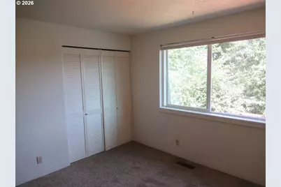 174 NW Stoneway Dr, Salem, OR 97304 - Photo 16