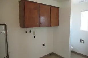 174 NW Stoneway Dr, Salem, OR 97304 - Photo 6