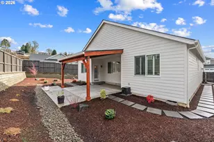 513 NE Fremont Dr, Estacada, OR 97023 - Photo 40