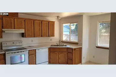 10810 NE 70th St, Vancouver, WA 98662 - Photo 14