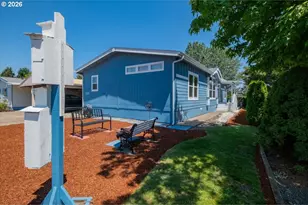 300 SE Lacreole Dr, Dallas, OR 97338 - Photo 6