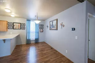 300 SE Lacreole Dr, Dallas, OR 97338 - Photo 12