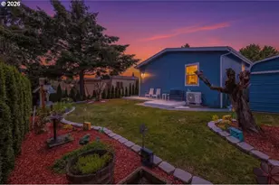 300 SE Lacreole Dr, Dallas, OR 97338 - Photo 42