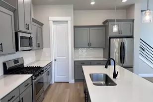 6980 SE Skipper Ln, Hillsboro, OR 97123 - Photo 8