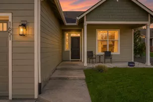 1651 52nd Ct, Washougal, WA 98671 - Photo 2