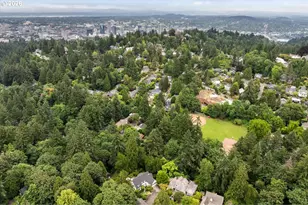 2700 SW English Ln, Portland, OR 97201 - Photo 48