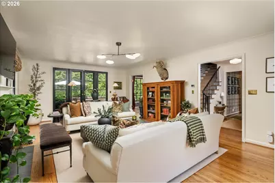 2700 SW English Ln, Portland, OR 97201 - Photo 8