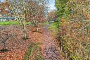 5110 S Landing Dr, Portland, OR 97239 - Photo 32