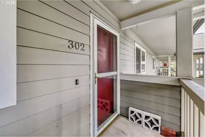 5110 S Landing Dr #302, Portland, OR 97239 - Photo 6