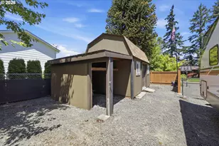 426 Carthage Ave, Eugene, OR 97404 - Photo 32