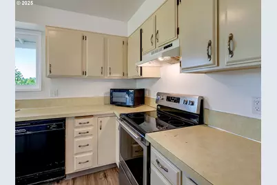 22805 SW Highland Dr, Sherwood, OR 97140 - Photo 14