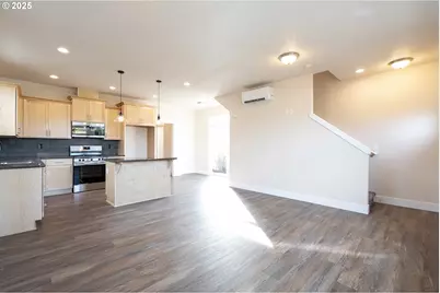 119 E Jersey, Gladstone, OR 97027 - Photo 4