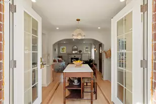1135 NE Birch St, Camas, WA 98607 - Photo 8