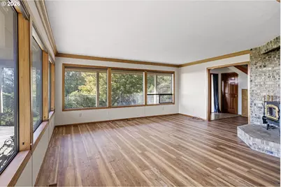 128 SE Norman St, Newport, OR 97365 - Photo 12