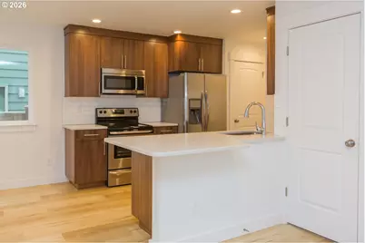 517 Cameo Dr, Hood River, OR 97031 - Photo 8