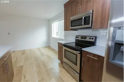 517 Cameo Dr, Hood River, OR 97031 - Photo 12