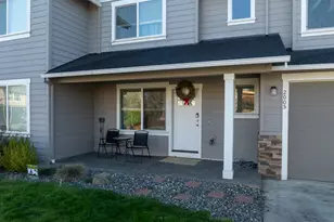 517 Cameo Dr, Hood River, OR 97031 - Photo 2