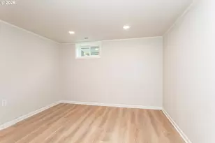 1842 SE 92nd Ave, Portland, OR 97216 - Photo 16