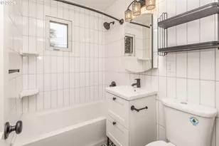 1842 SE 92nd Ave, Portland, OR 97216 - Photo 6