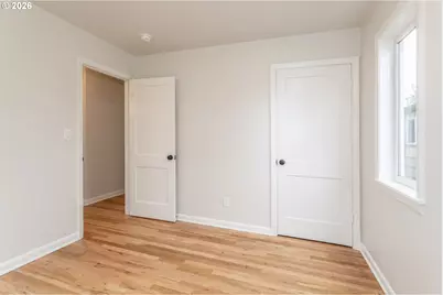 1842 SE 92nd Ave, Portland, OR 97216 - Photo 8