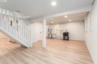 1842 SE 92nd Ave, Portland, OR 97216 - Photo 12