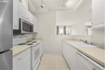 13210 SE 7th St #C15, Vancouver, WA 98683 - Photo 8