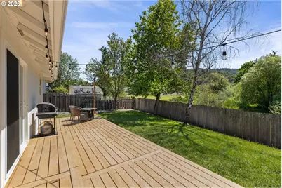 280 Village Dr, Winchester, OR 97495 - Photo 46