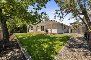 280 Village Dr, Winchester, OR 97495 - Photo 40