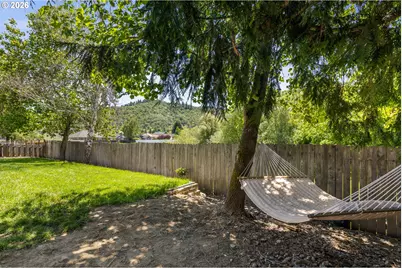 280 Village Dr, Winchester, OR 97495 - Photo 44