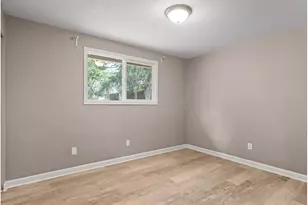 802 SW 15th St, Troutdale, OR 97060 - Photo 22